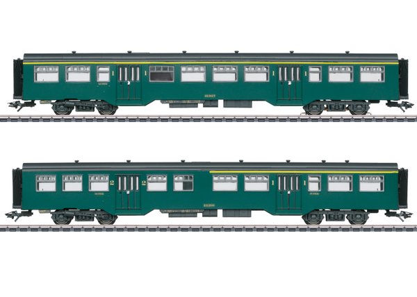 43547 2 verschiedene Personenwagen Typ M2 der Belgischen Staatsbahnen (SNCB/NMBS) Ep. III