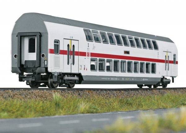 23253 IC2 Doppelstock-Mittelwagen DApza 687.2, 1. Klasse, der Deutschen Bahn AG (DB AG) Epoche VI