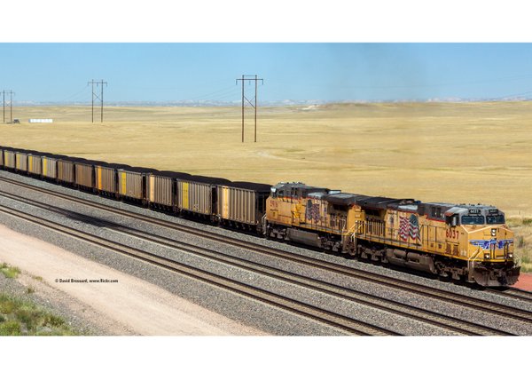 T24903 Sechs Kohletransportwagen, sogenannte Hopper Cars, der Union Pacific Railroad (UP) Epoche VI